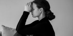 Ways to Deal with Emotional Abuse in a Relationship 2