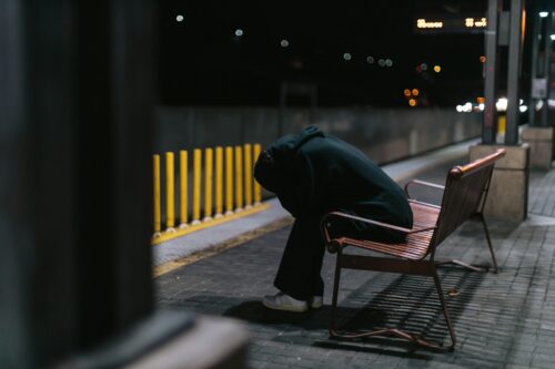 9 Key Signs of Abandonment Issues