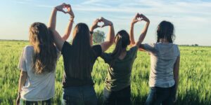 Social Media and Teens: Helping Your Teen Thrive Online 1
