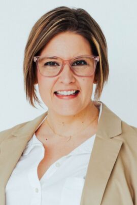 Photo of Rebecca Marquez